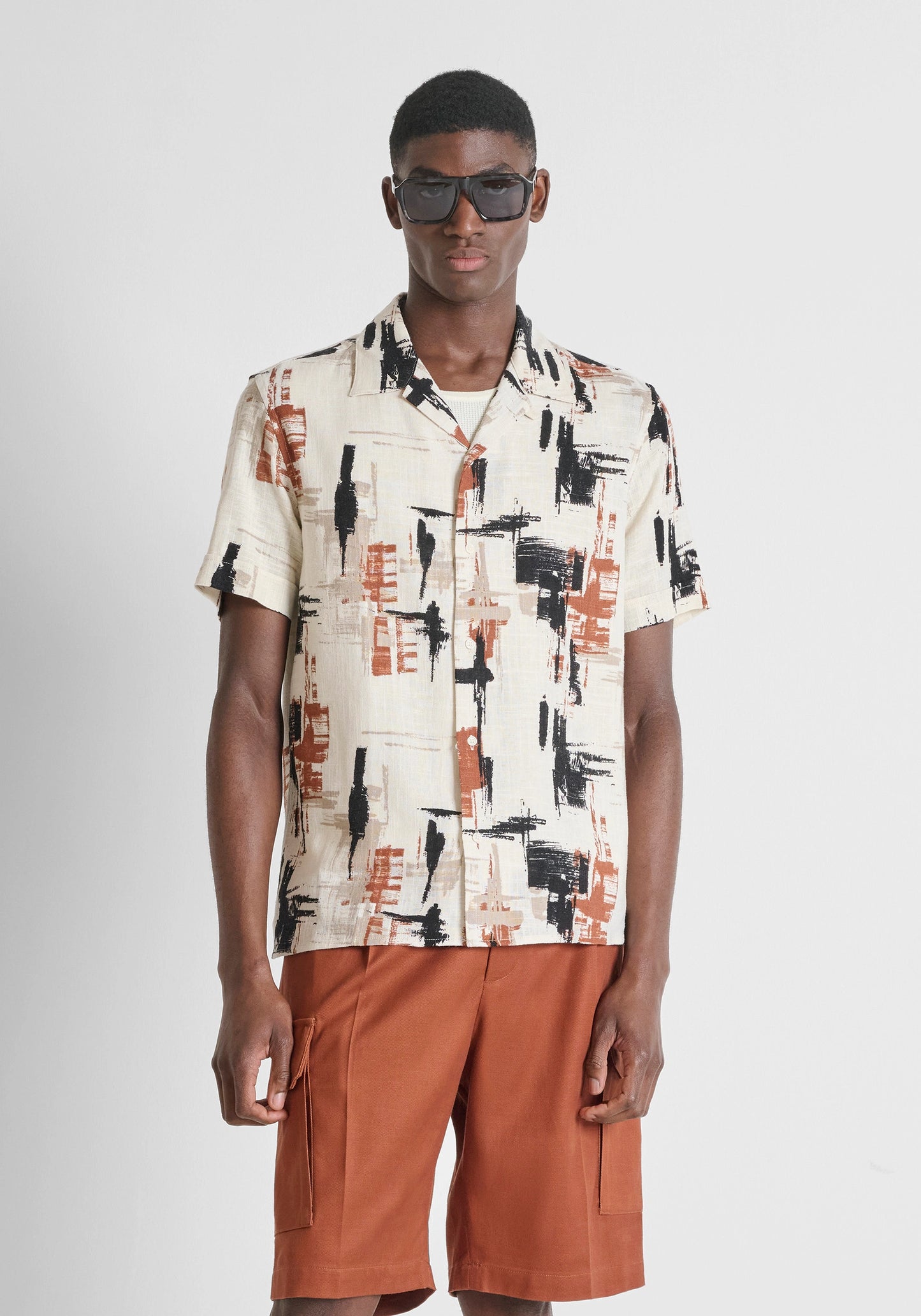 CHEMISE RELAXED STRAIGHT FIT « HONULULU » EN VISCOSE MÉLANGÉE FLAMMÉE À MOTIF ABSTRAIT