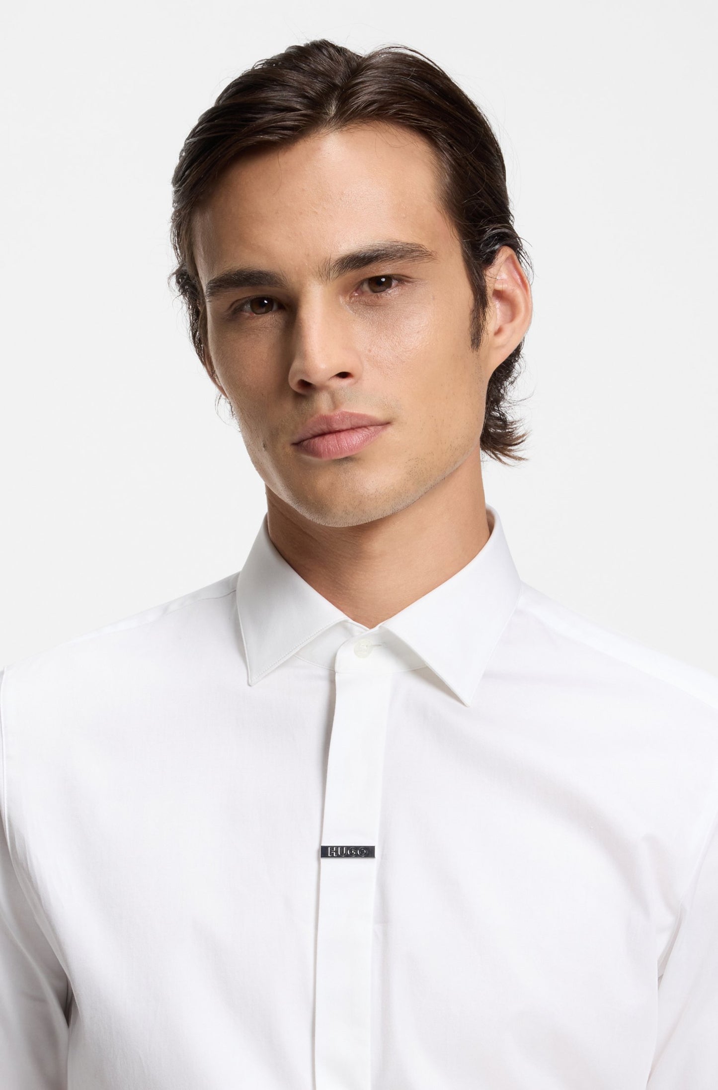 Chemise Slim Modern en coton stretch avec patte de boutonnage invisible
