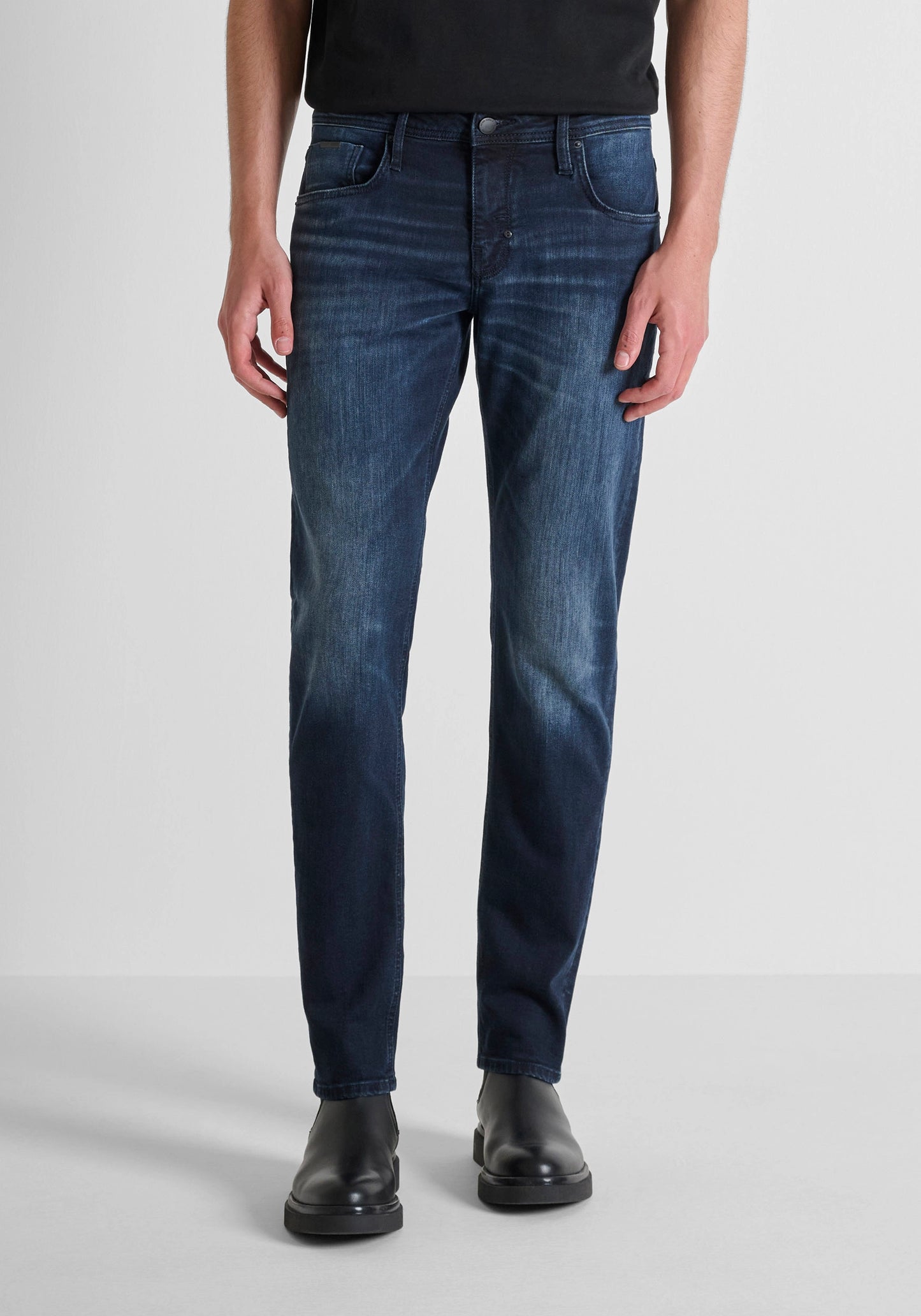 JEAN COUPE CONFORT TAPERED « KURT » EN DENIM NOIR