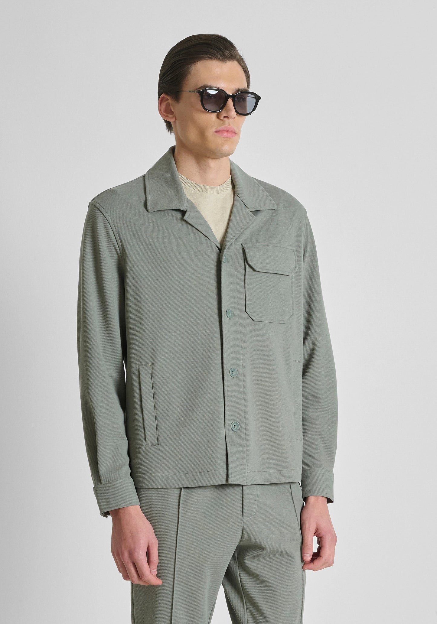 CHEMISE REGULAR FIT « DUBLIN » EN SERGÉ DE COTON ÉLASTIQUE AVEC POCHE